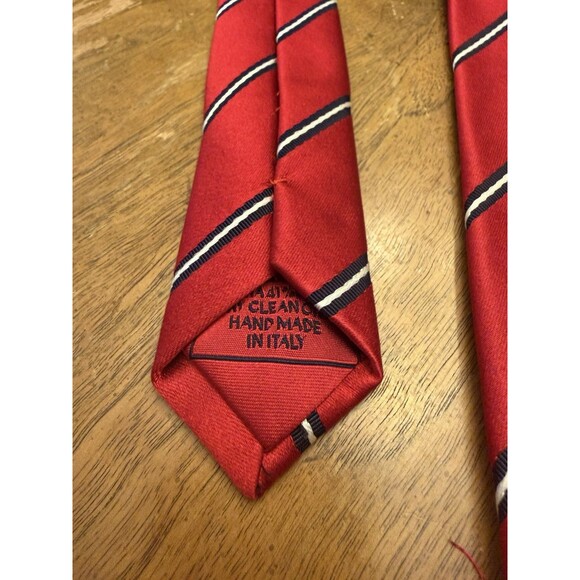 BRIONI Red Black White Diagonal Stripes Silk Handmade Italy Neck Tie CHRISTMAS - Picture 7 of 7
